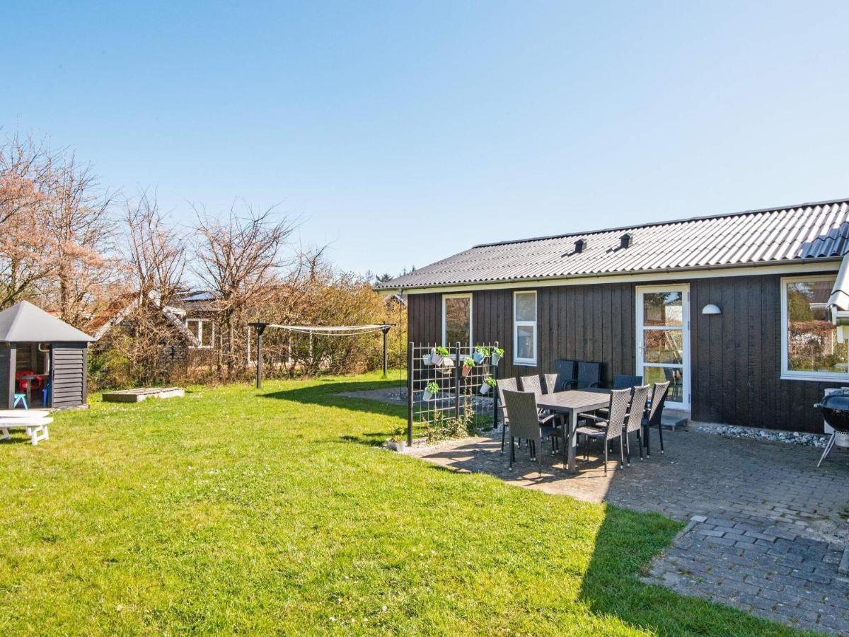 9 Person Holiday Home In Juelsminde Sonderby  Buitenkant foto