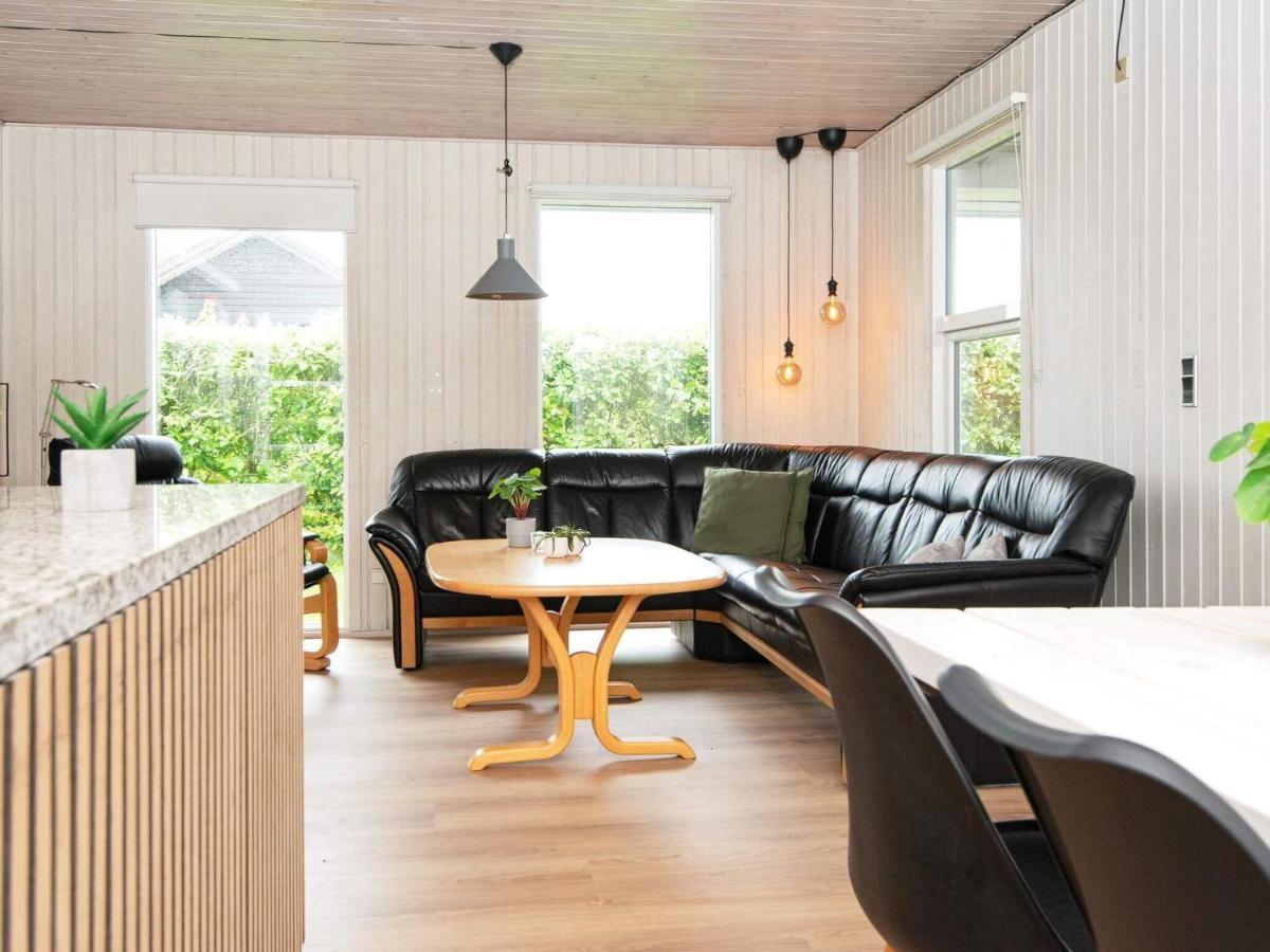 9 Person Holiday Home In Juelsminde Sonderby  Buitenkant foto